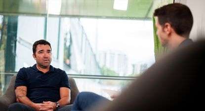 Deco en una entrevista.