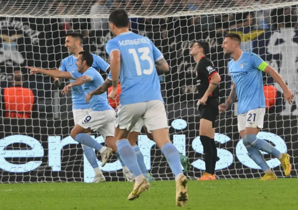 Matías Vecino en el festejo del segundo gol de Lazio