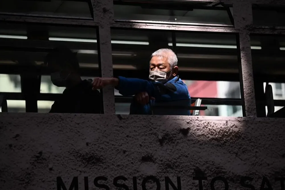 Cuatro agencias estadounidenses de inteligencia creen que el covid surgió por transmisión natural, mientras otras dos aún no fijan su posición al respecto.