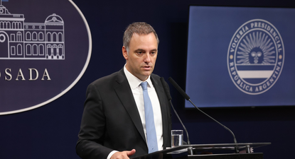 Manuel Adorni anunció la reforma migratoria