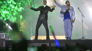 Aventura se presentó en el Estadio Centenario