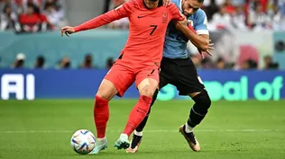 Son en el Mundial contra Uruguay, marcado por el Pelado Cáceres