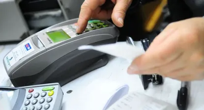 Comercios denunciarán a tarjetas por abuso de posición dominante