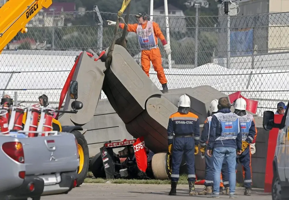 Accidente de Carlos Sáinz Jr. en Sochi. Así quedó su auto