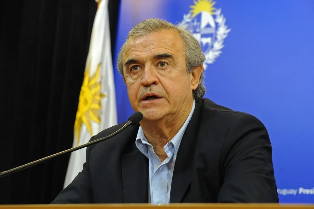 Los policías repartirán tapabocas en la vía pública a quienes estén circulando sin protección