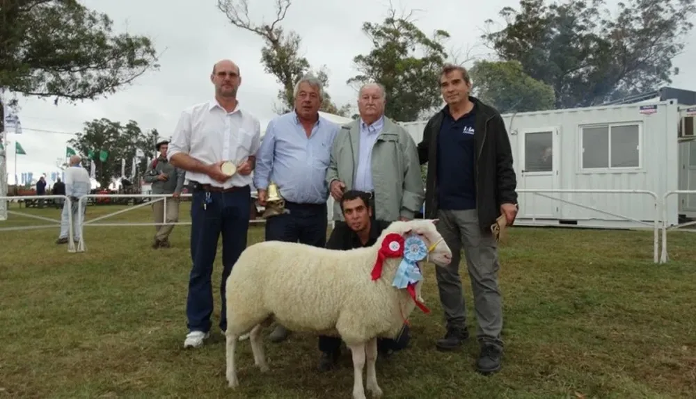 Waksman, Piccone, Latourette, Ganzabal, el cabañero y el Gran Campeón de la raza Frisona Milchschaf