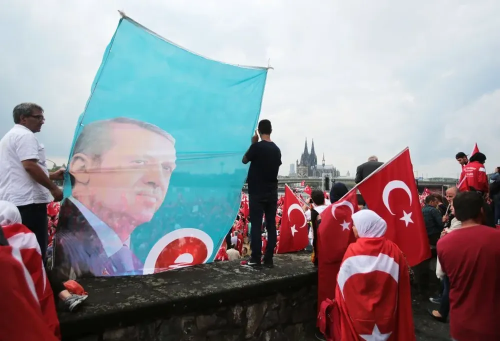 Manifestantes en apoyo al presidente turco, Recep Tayyip Erdogan
