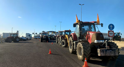 Agricultores catalanes levantan el corte del&nbsp; Puerto de Tarragona.