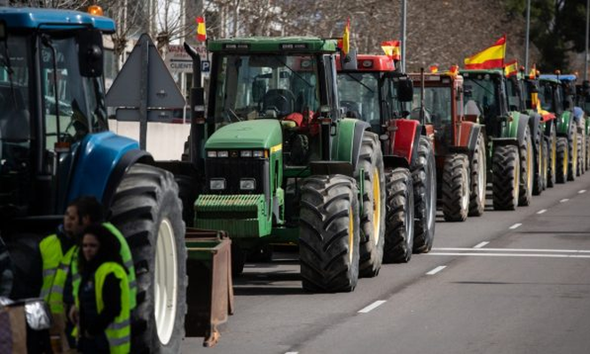 Tractorada de reclamo del sector agropecuario español.