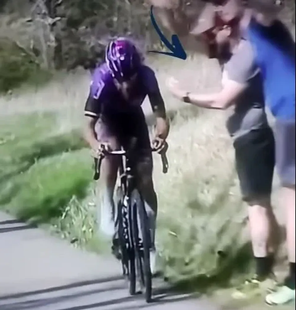 Eric Fagúndez y el golpe que se llevó por un fan