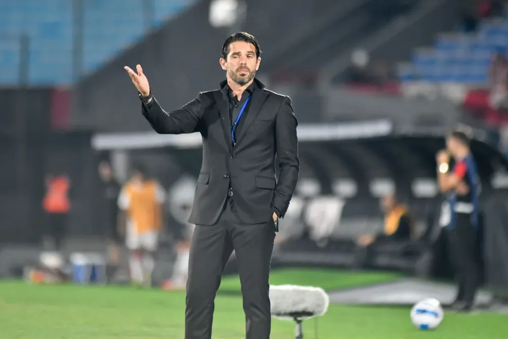 Fernando Gago, técnico de Racing