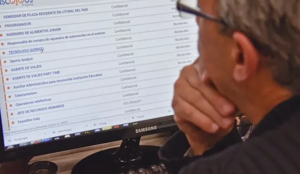 Desempleo bajó en julio a 7,6%