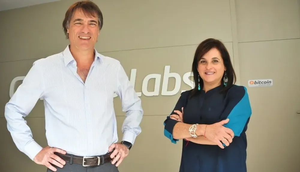 Los directores de ThalesLab, Nicolás Jodal y Sylvia Chebi.
