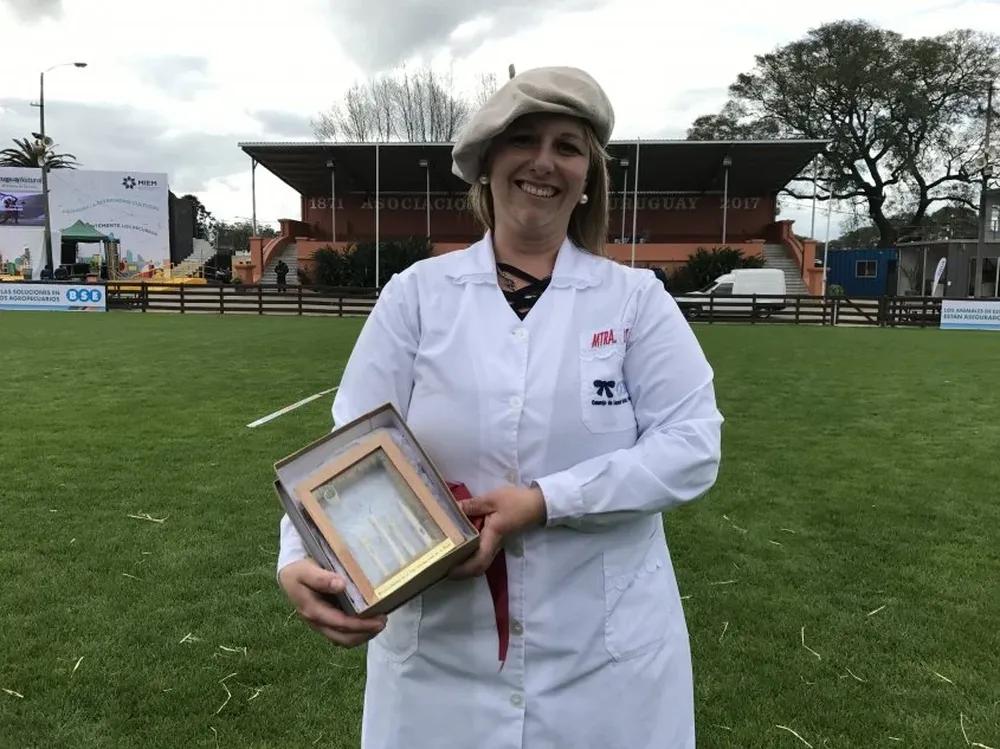 Una maestra, como tantas, responsable de educar a los uruguayos del mañana.