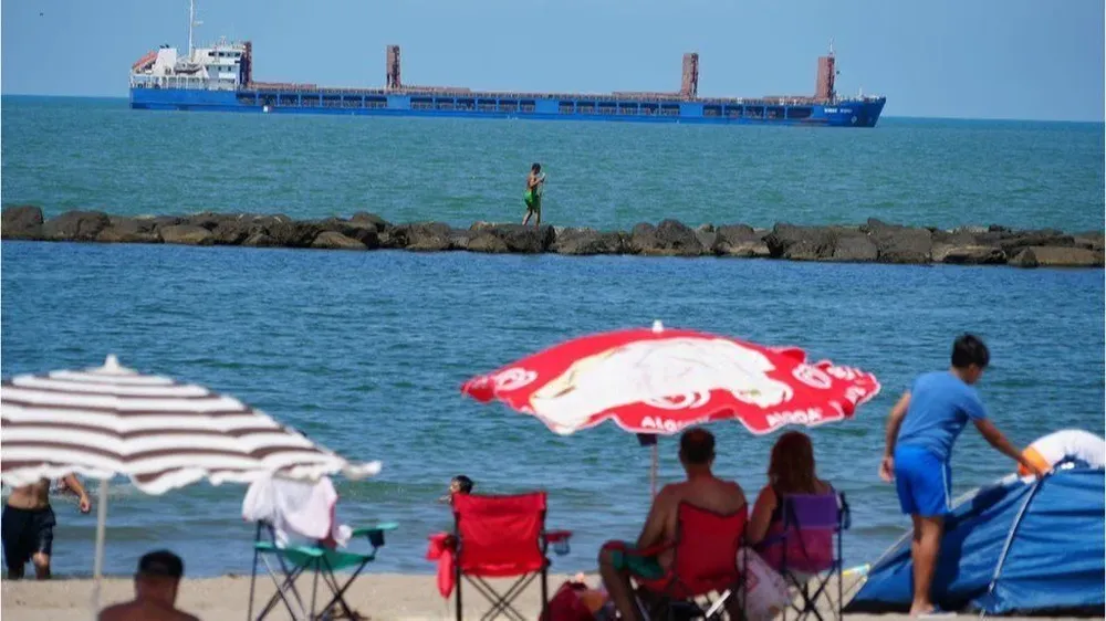El barco de bandera rusa, Zhibek Zholy.