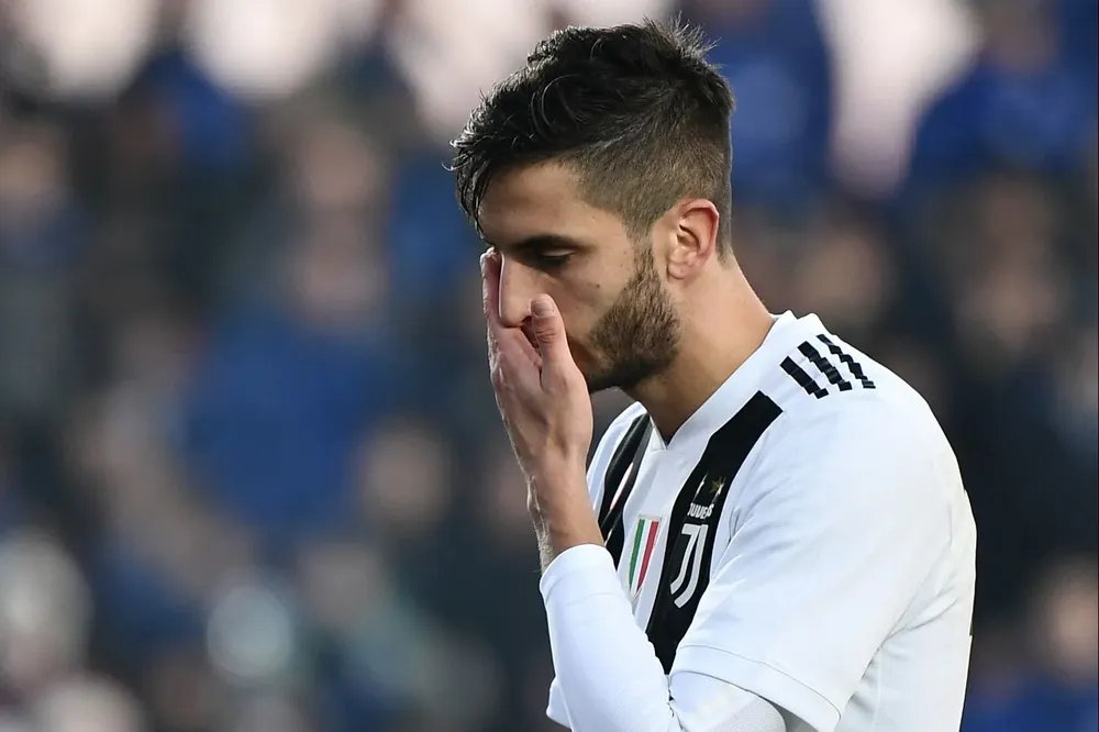 Bentancur se fue expulsado en la Juve