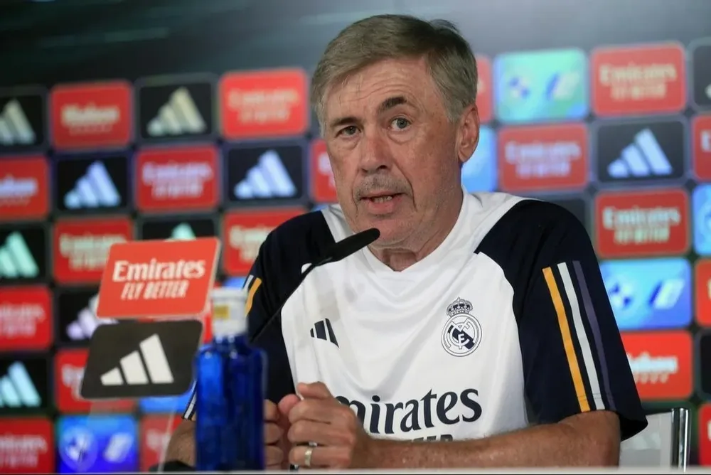 Ancelotti en rueda de prensa.