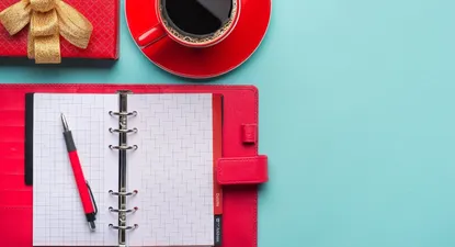 Entrega de bienes con  motivo de las fiestas navideñas