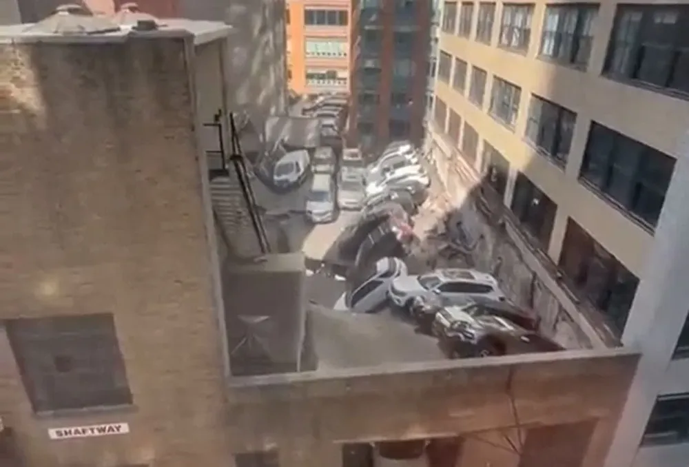 Derrumbe en estacionamiento de Nueva York dejó un fallecido y cinco heridos