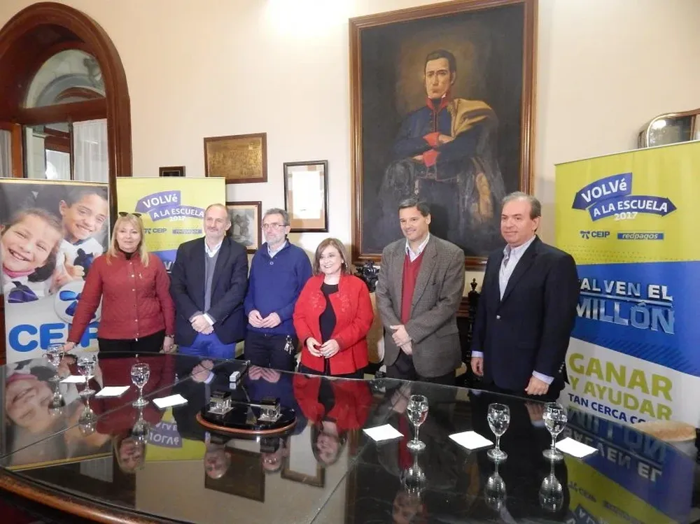 Milka Shannon, Alejandro Cattaño, Héctor Florit, Irupé Buzzetti, Francisco Bello, Fernando Lapchik