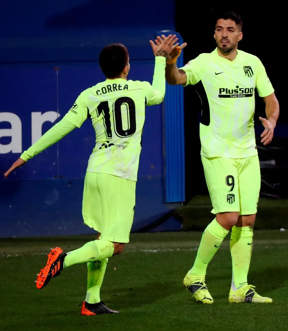 El festejo con Ángel Correa: 1-1