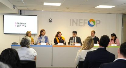 Capacitación en tecnologías de la información e inglés para mayores de 45 años