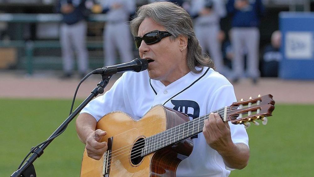 Años después de la controversia por su interpretación del himno nacional de EE.UU., Feliciano volvió en más de una ocasión a cantar en los partidos de las Ligas Mayores de Béisbol.