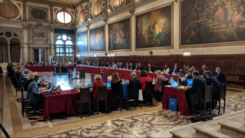 Reunión de la comsión de Venecia