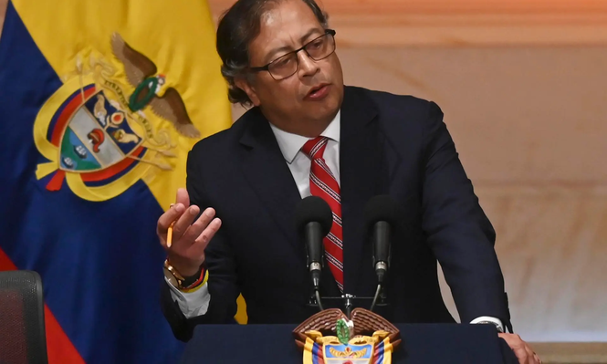 Desde EEUU, el colombiano Gustavo Petro cumula cruces diplomáticos a dos bandas con la Casa Blanca y con Trump