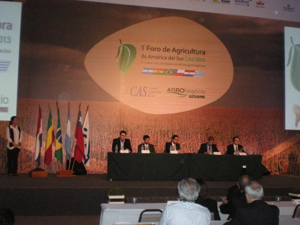 El Foro Agrícola de Foz de Iguazú, Brasil, demostró el interés por los alimentos que produce la región