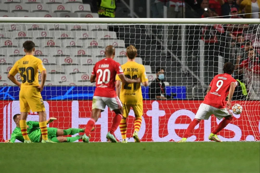 Ter Stegen vencido, gol de penal