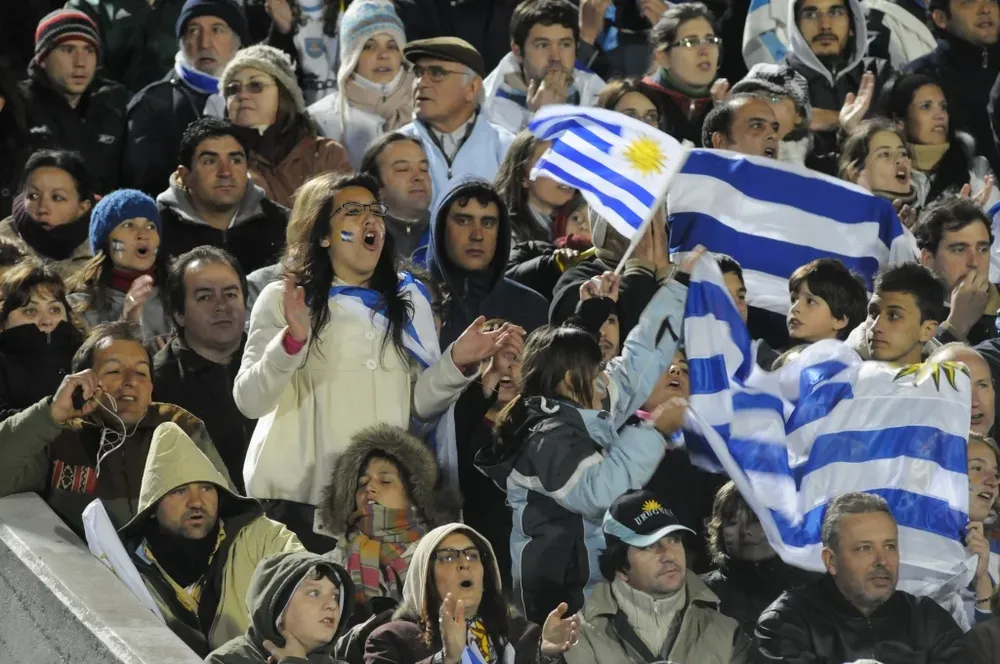 Uruguayos viajan a alentar a la celeste frente a México