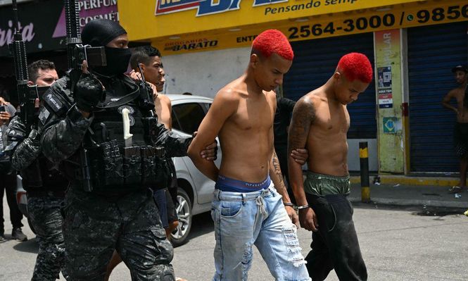Un megaoperativo contra el grupo criminal Comando Vermelho en Río de Janeiro deja al menos 60 muertos y 81 detenidos