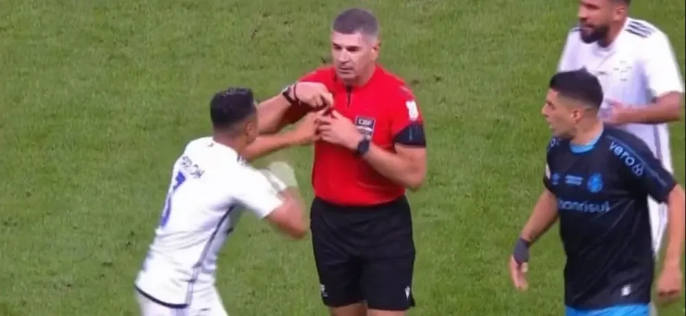 Luis Suárez y un reclamo que dio resultado