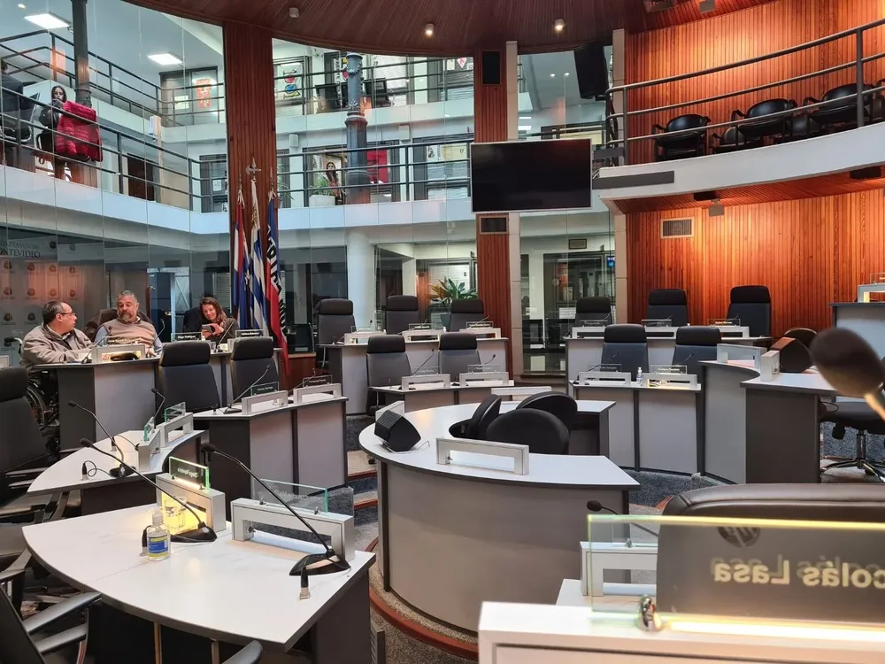 Pablo Inthamoussu publicó en Twitter sin presencia de los ediles opositores