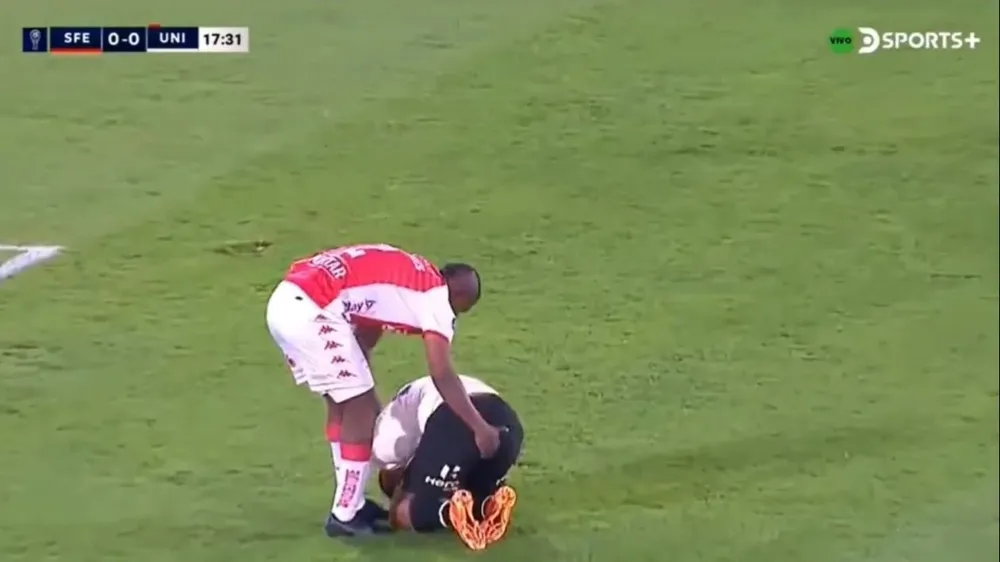 Marlon Torres y su toque a Álex Eduardo Valera