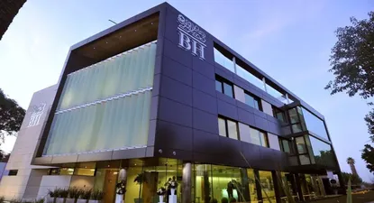 Fachada de la Clínica Carrasco