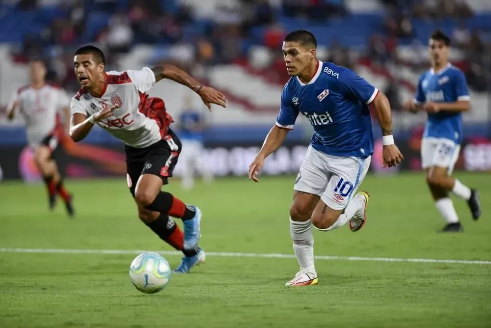 Brian Ocampo, encaró y pasó