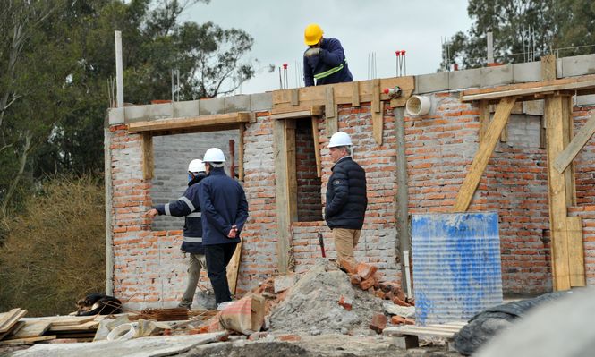 Mevir: obras en Cerro Colorado, Florida.