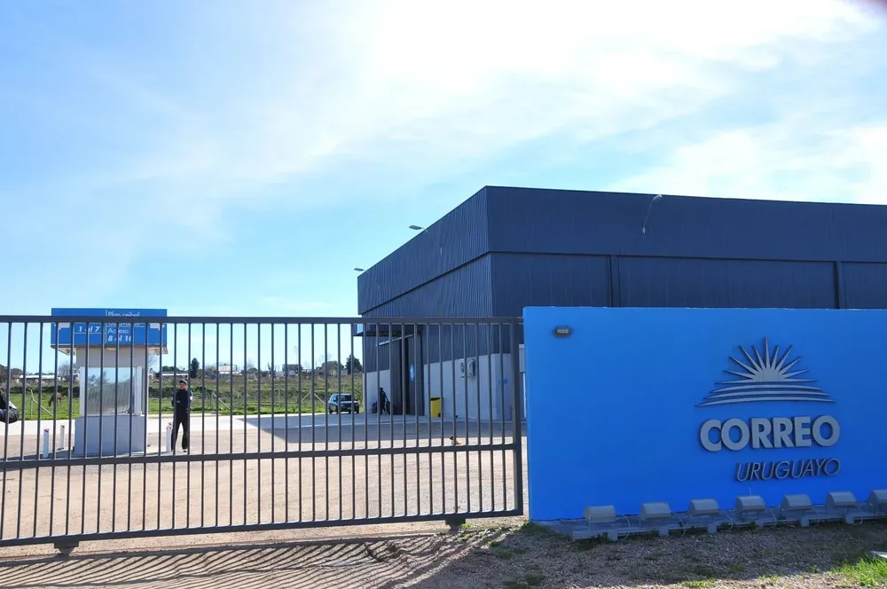 Planta de logística del Correo Uruguayo