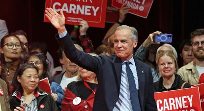 Mark Carney ante sus seguidores tras la victoria electoral