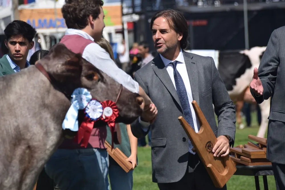 El sacabotas que el presidente Lacalle Pou entregó en nombre de ARU a cada cabañero.