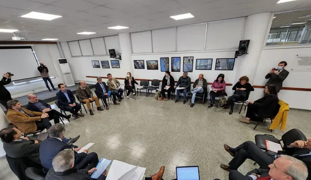 La presentación de la pauta a sindicatos y gremiales empresariales.