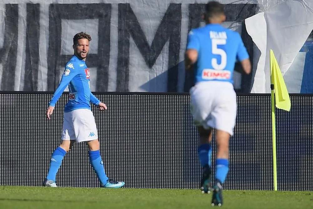 Mertens volvió al gol ante Atalanta, un rival complicado para Nápoli