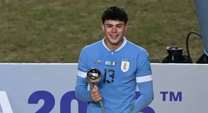 Alan Matturro recibió el Balón de Plata como segundo mejor jugador del Mundial sub 20