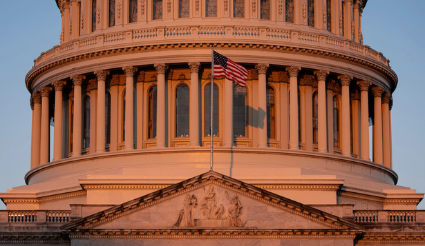 El shutdown más largo de la historia de EEUU, a un paso de su fin: qué contempla el plan aprobado por el Senado