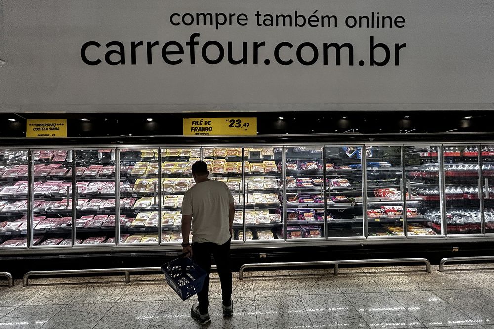Carrefour: sección de carnes de un supermercado ubicado en Sao Paulo.