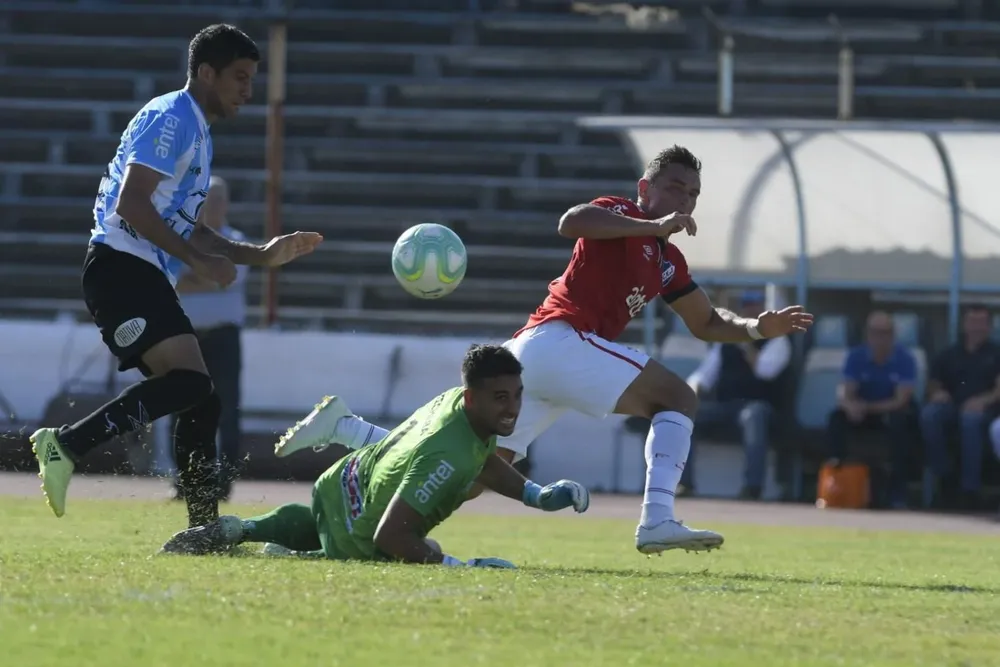 Gol de Gonzalo Bergessio en el Tróccoli, en 2019
