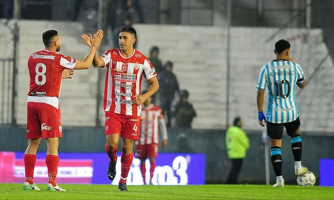 Batacazo histórico en la Copa Argentina: Talleres de Remedios de Escalada eliminó a Racing en el último minuto
