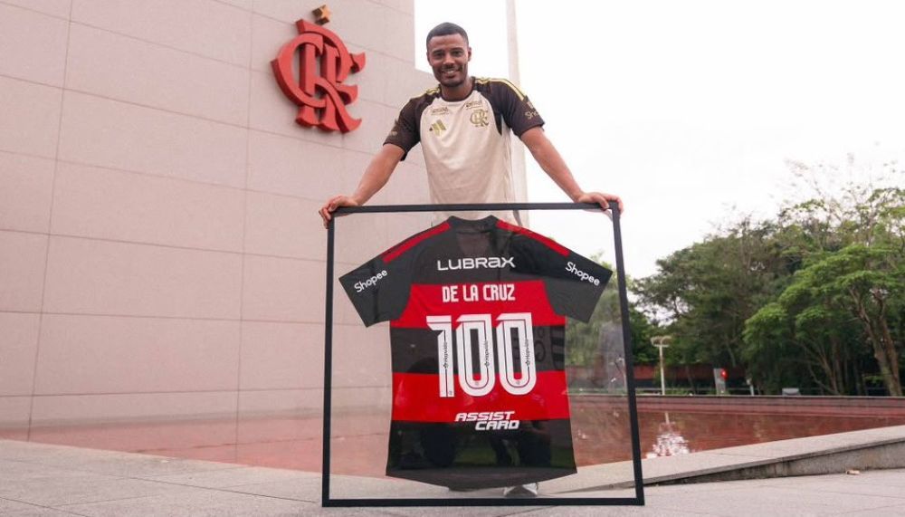 Nicolás De la Cruz recibió un homenaje de Flamengo por haber llegado a 100 partidos con su camiseta